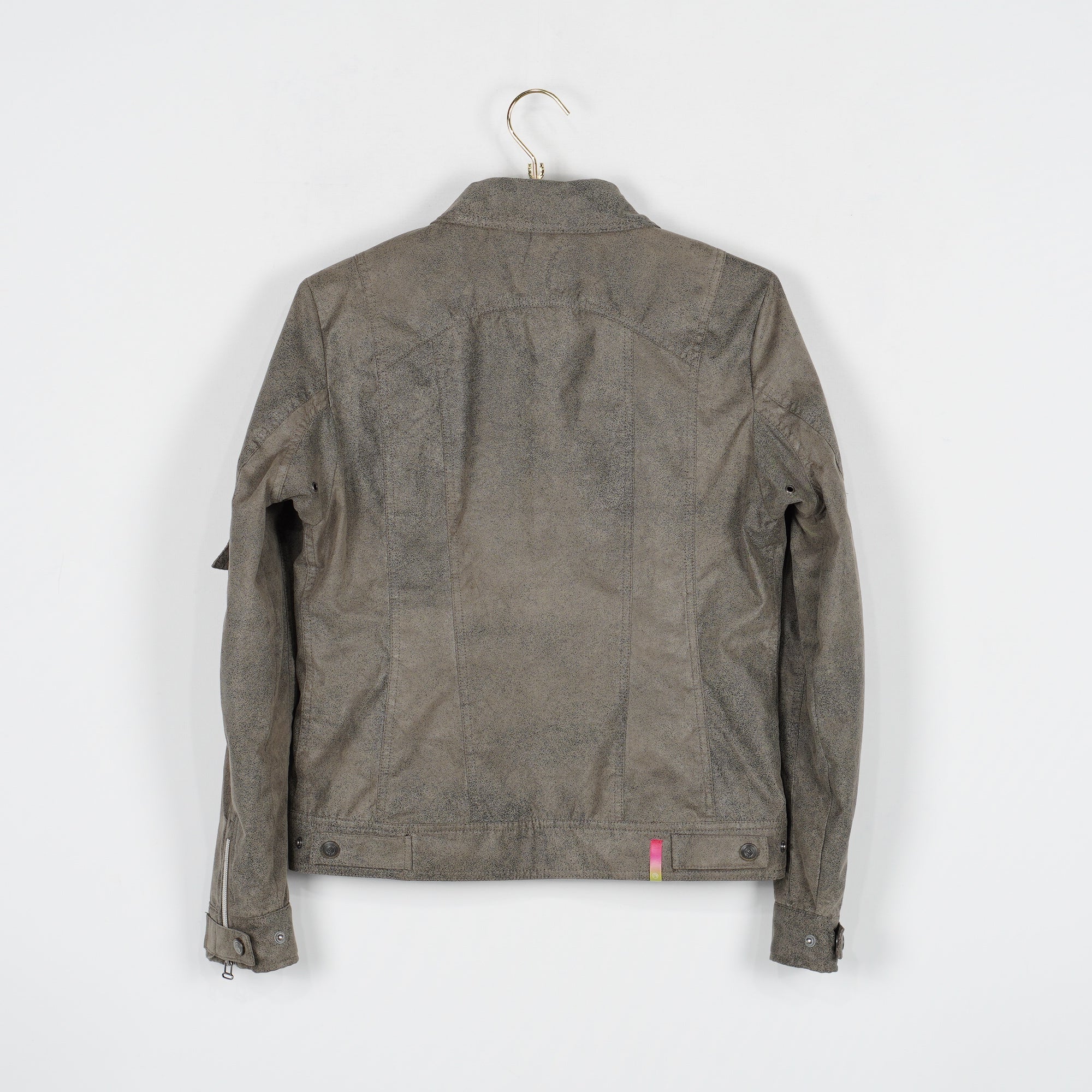 Jacka Genuine | L