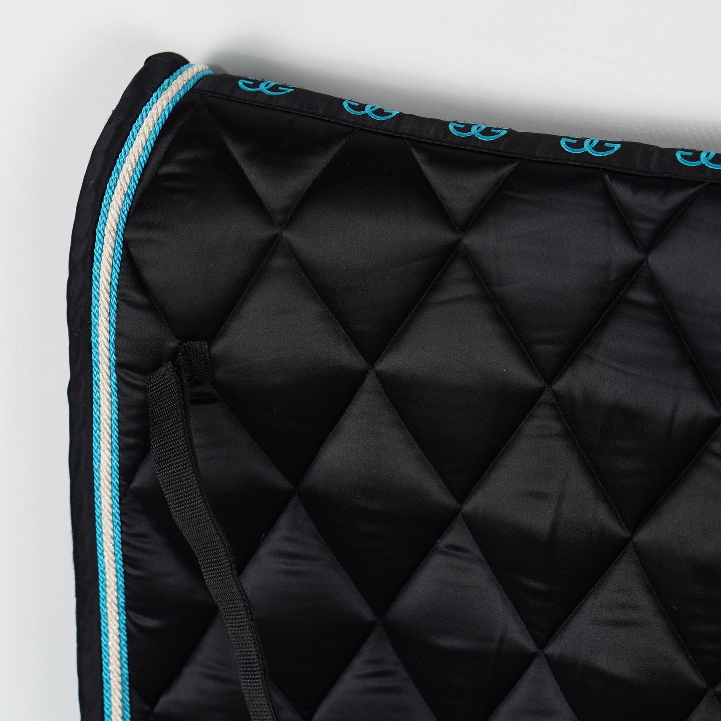 Dressyrschabrak | Full