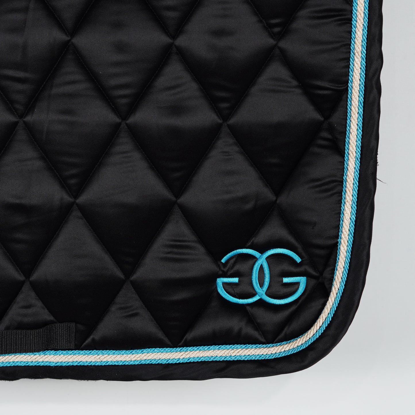 Dressyrschabrak | Full