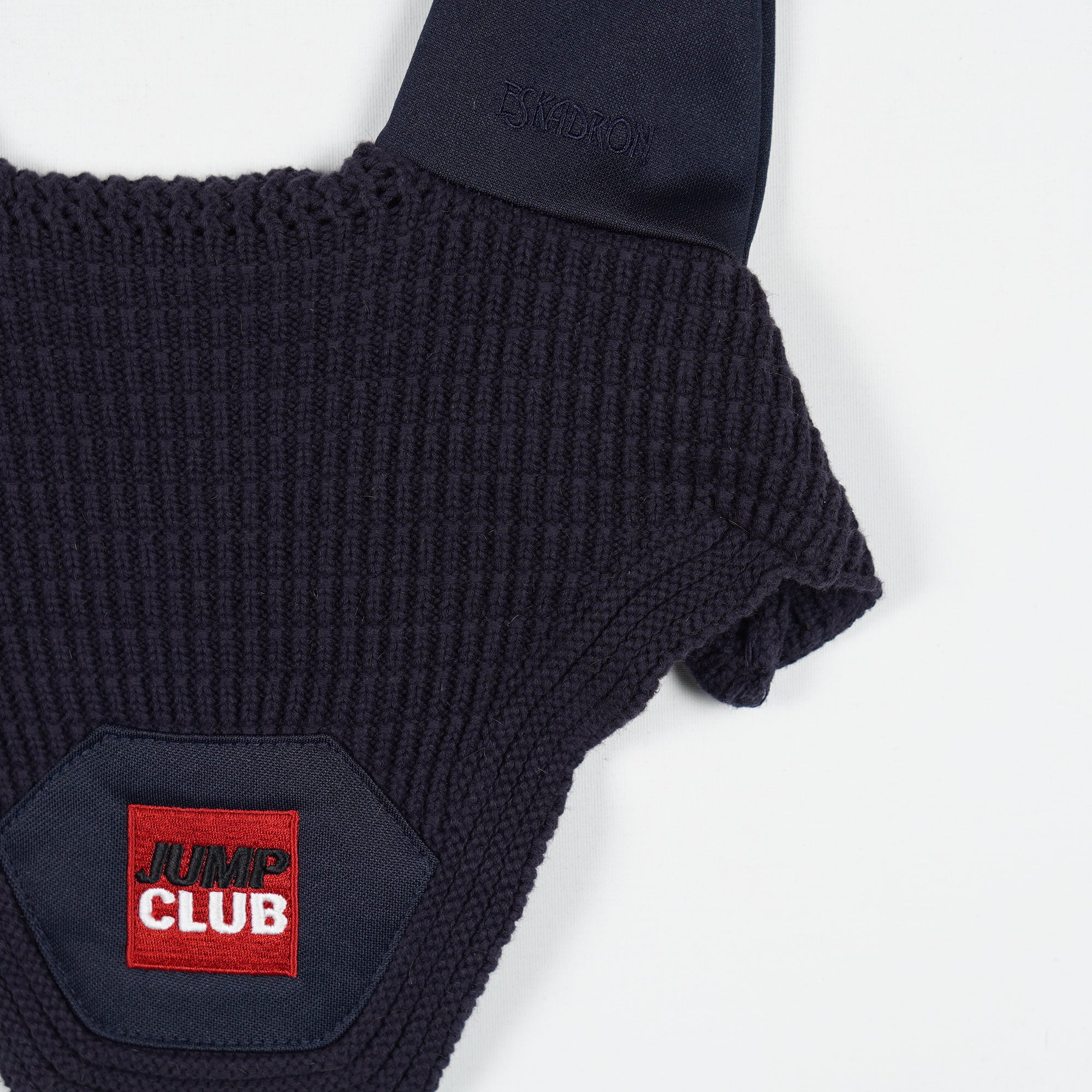 Huva Jump Club | Full