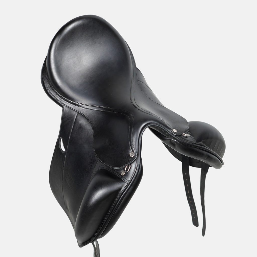 Dressyrsadel Emporio | 17"