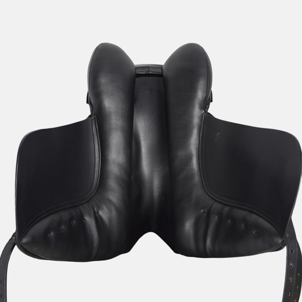 Dressyrsadel Gino | 17,5"