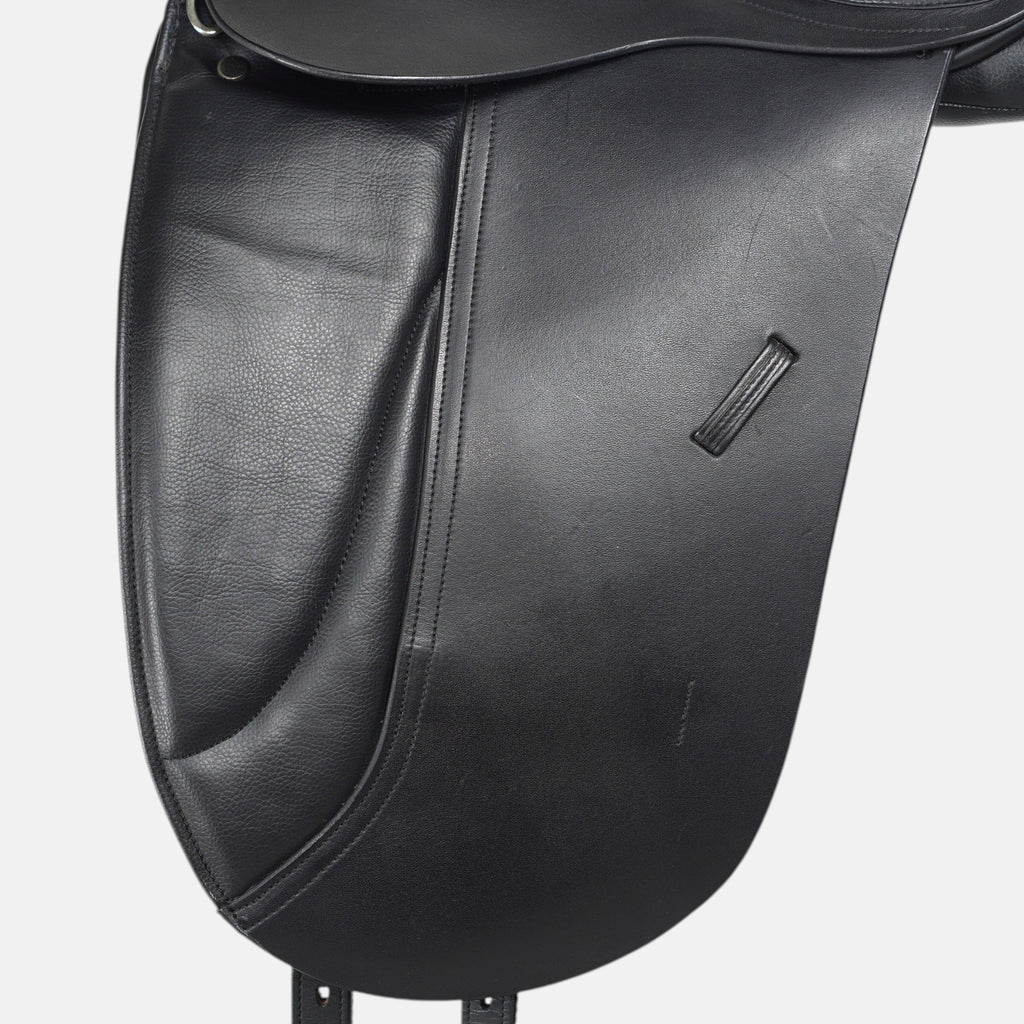 Dressyrsadel Gino | 17,5"