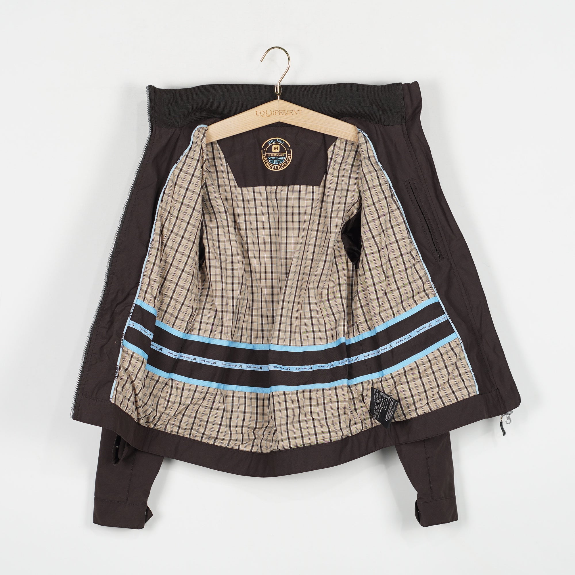 Jacka Polly | M
