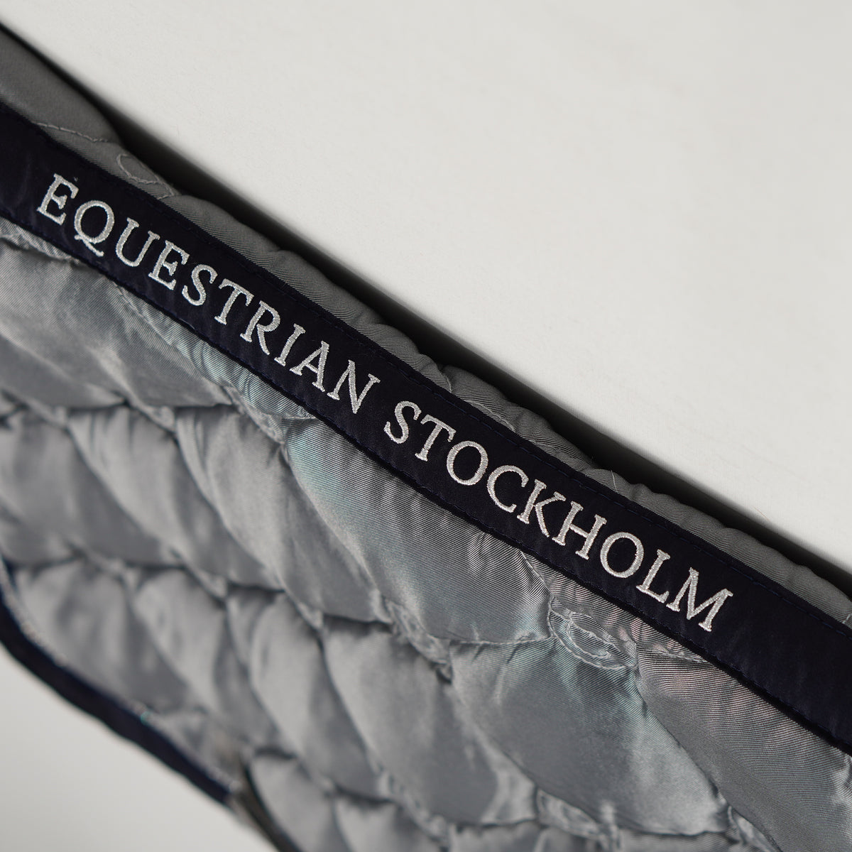 Dressyrschabrak Crystal Grey | Cob