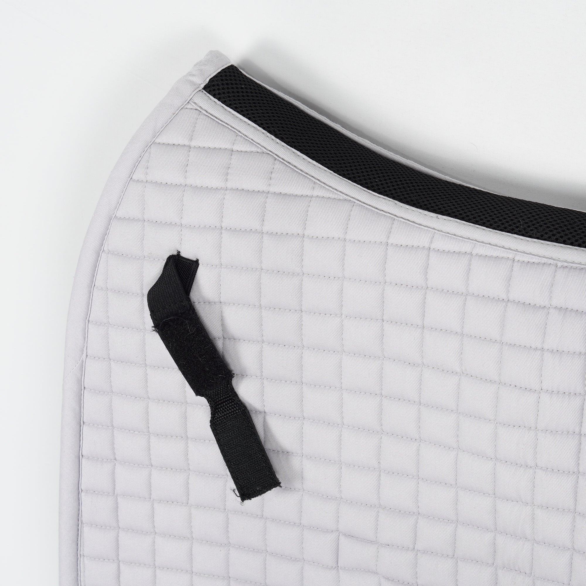 Schabrak Dressyr Mesh | Cob - Trinity - Dressyrschabrak - Equipement
