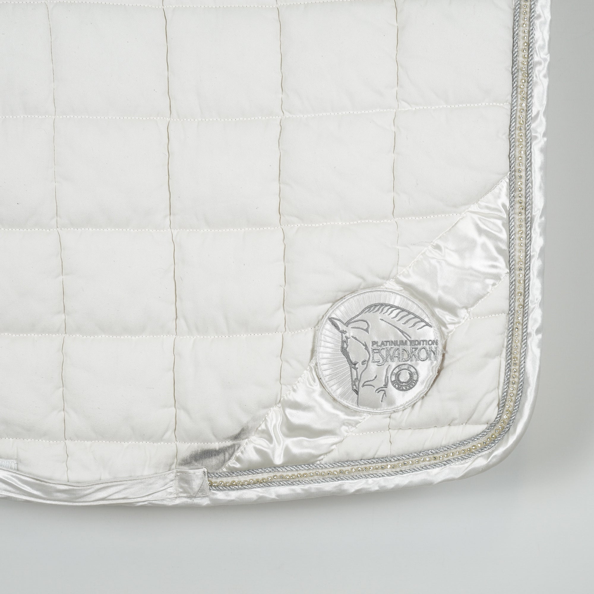 Schabrak Dressyr Platinum | Full - Eskadron - Dressyrschabrak - Equipement